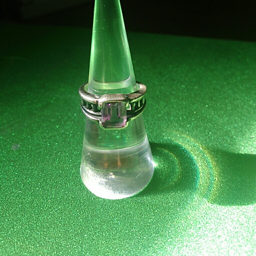 Stunning! 5×7mm Emerald Cut Amethyst Ring S925